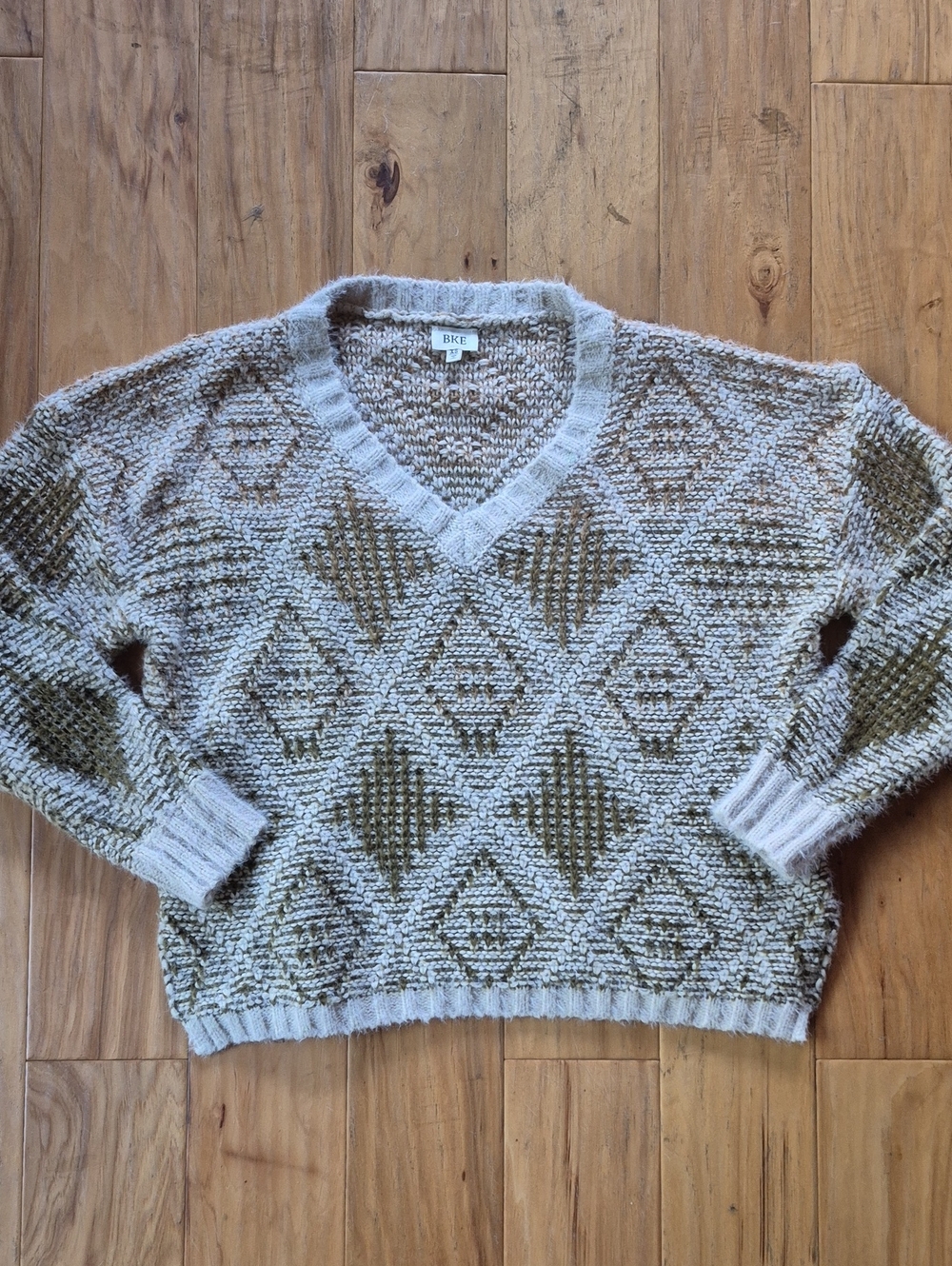 BKE V-Neck Oversized Comfy Knit Sweater in Browns Cream and Olive